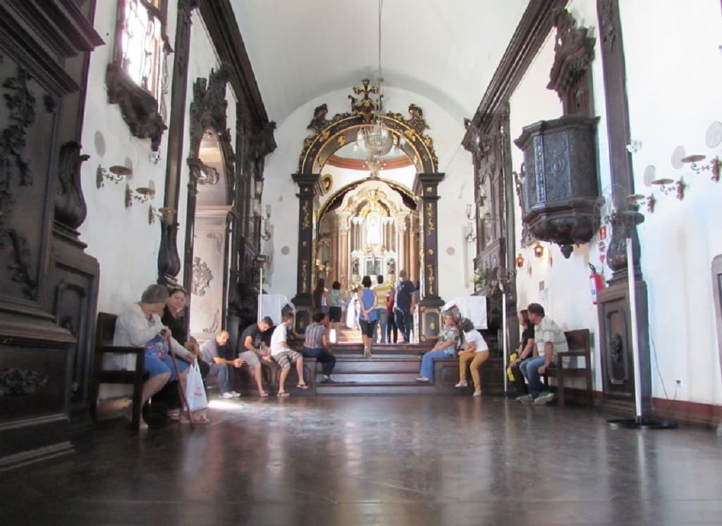 Lendas e histórias: Muitas lendas e histórias envolvem o Convento da Penha, como a lenda da imagem de Nossa Senhora que teria chorado e a história do frade que teria desaparecido misteriosamente.