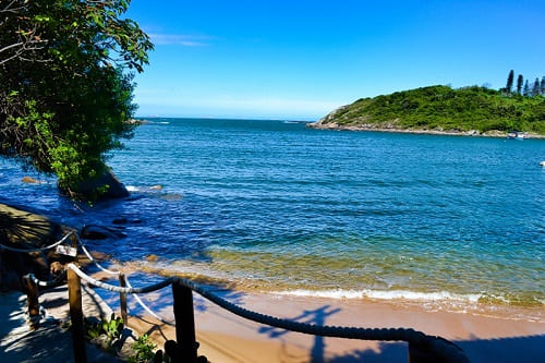 A Praia do Bananal está localizada no município de Vila Velha, no estado do Espírito Santo