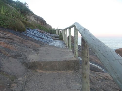 A Barra do Jucu, localizada em Vila Velha, Espírito Santo, é muito mais do que uma praia: é um verdadeiro ponto de encontro entre natureza exuberante